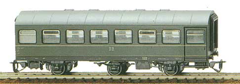 3-axle rebuild coach B3g-57<br /><a href='images/pictures/Tillig/13225.jpg' target='_blank'>Full size image</a>